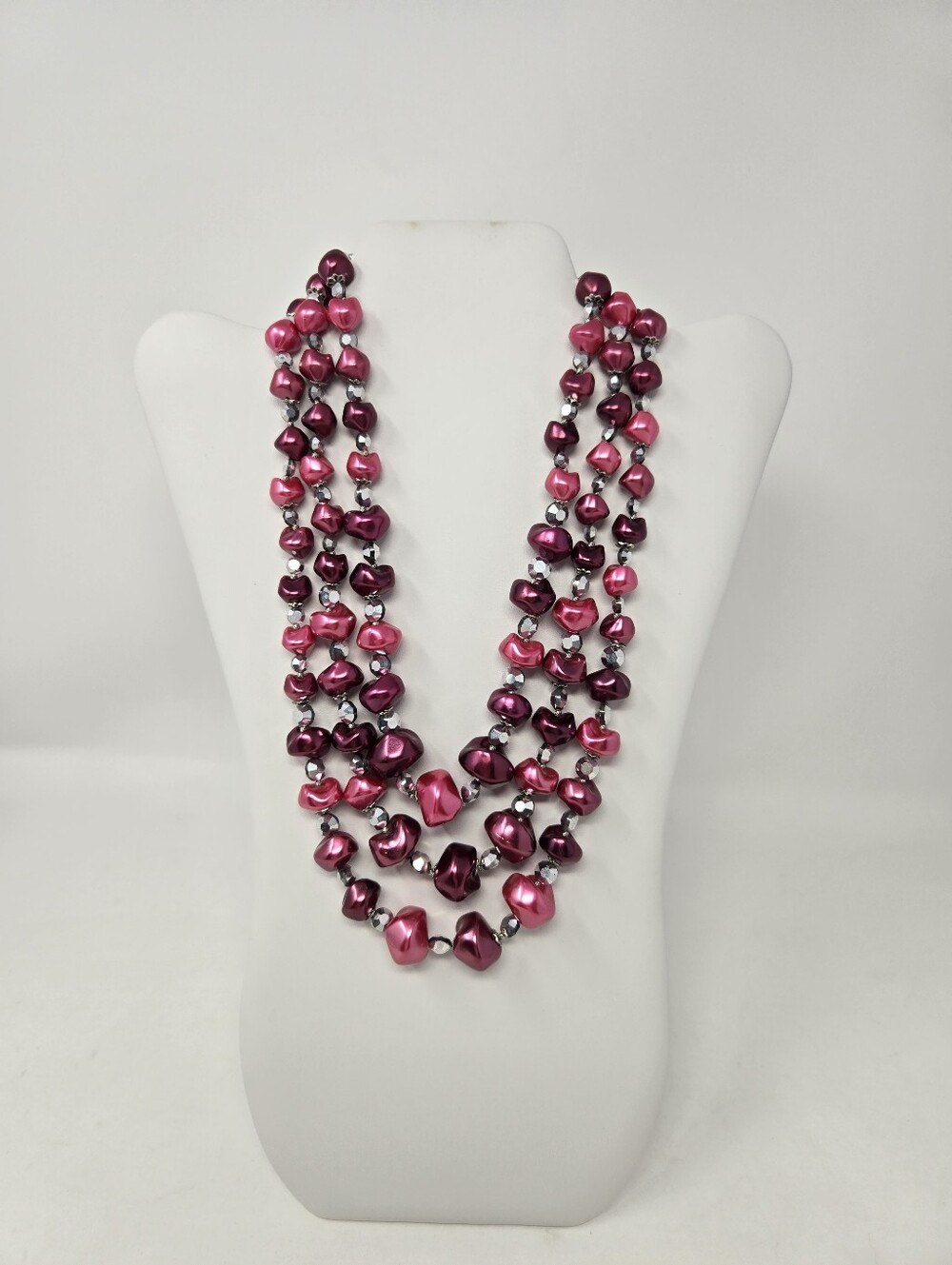 VINTAGE SIGNED VENDOME THREE STRAND NECKLACE MAROON PINK SILVER BEADS WOMEN FALL